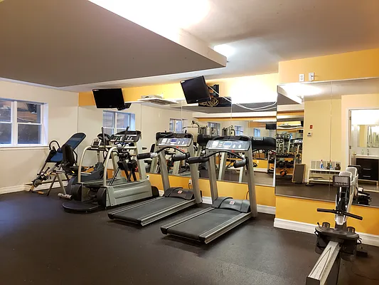 Rented by Signature Property Realty | media 25