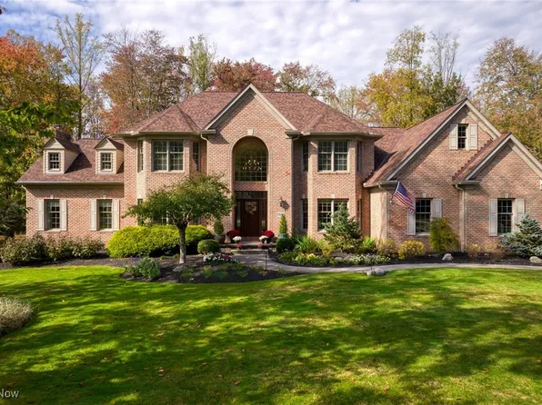 17340 Tall Tree Trl, Chagrin Falls, OH 44023