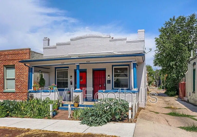 420 N Fox St — Photo 1