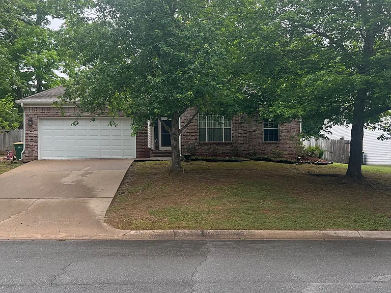 2319 Stoney Creek Dr — Photo 24