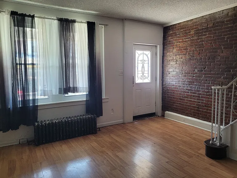 5341 Hadfield St — Photo 17
