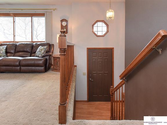 4th image of 15107 Green Ave