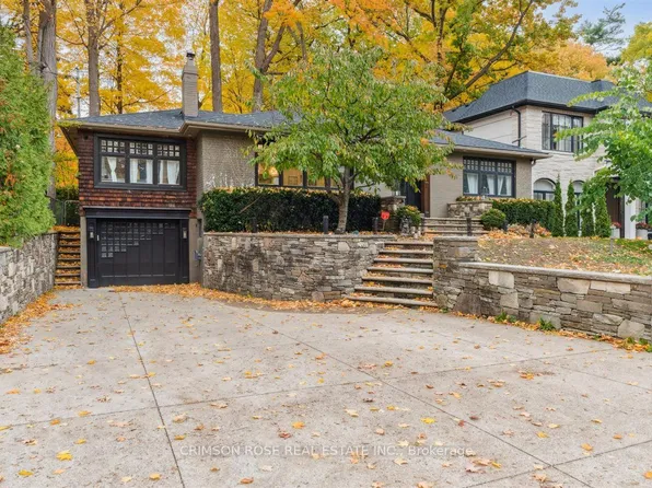 89 Holyrood Ave, Oakville, ON L6K 2V4