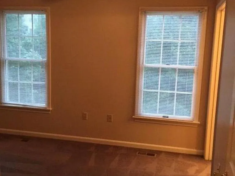 2434 Dunmore Ct — Photo 15
