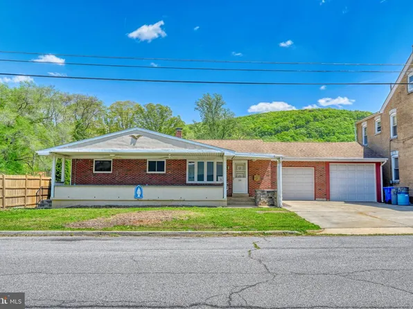 341 Hazel St, Reading, PA 19611