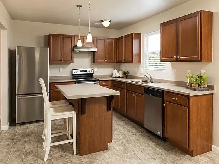 334 Saddlebrook Dr — Photo 4