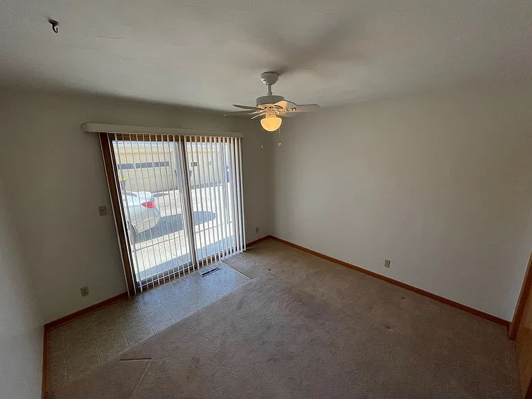 127 Wedgewood Dr #127 — Photo 8