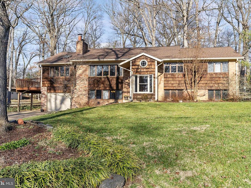 1st image of 4416 Dolphin Ln