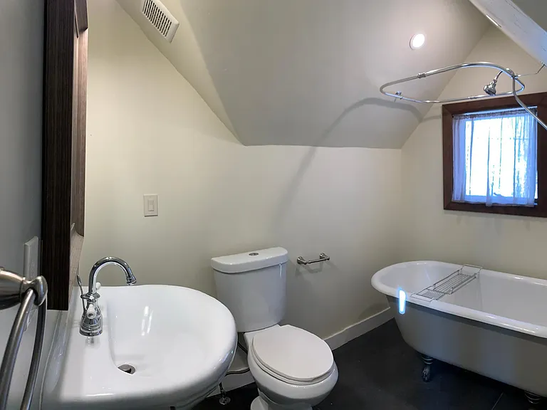 614 24th St #2 — Photo 25