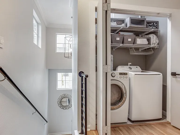 3931 Wycliff Ave — Photo 14