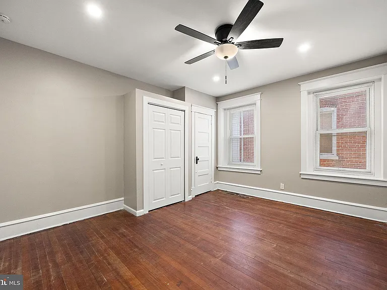1522 W 7th St #1 — Photo 8