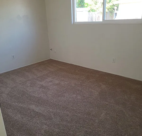 934 Emory St — Photo 7