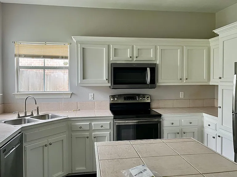 303 Briarhaven Dr — Photo 5