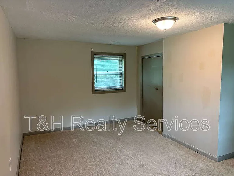 3368 Clover Dr — Photo 12