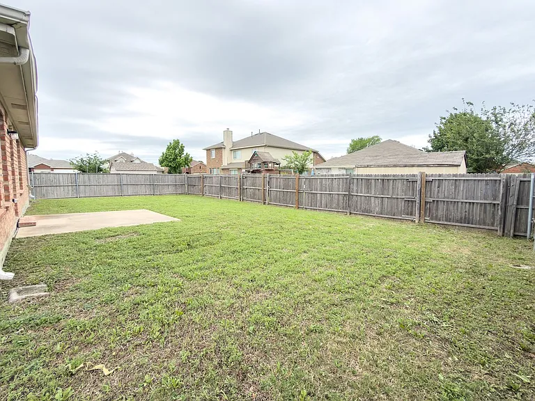 102 Galloping Trl — Photo 9