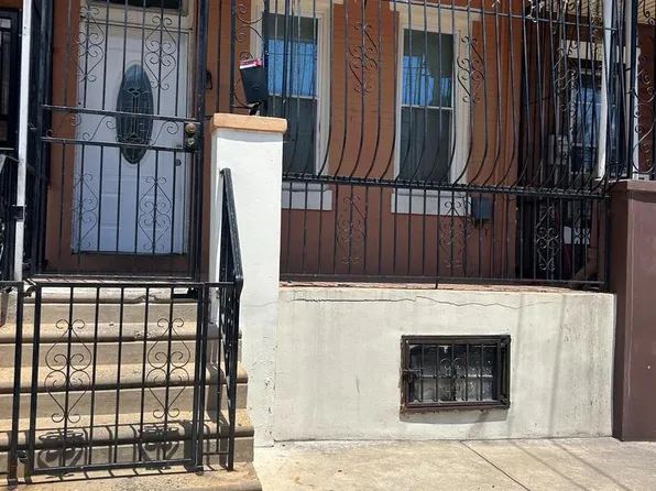 211 E Ontario St, Philadelphia, PA 19134