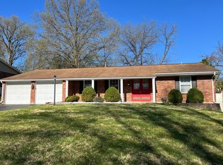 235 Towercliffe Dr, Ballwin, MO 63021