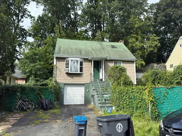 258 County Center Rd, White Plains, NY 10603