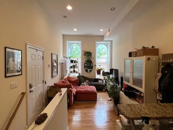 2103 Spring Garden St, Philadelphia, PA