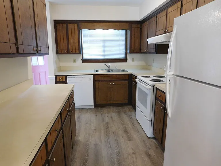 1507 College Way — Photo 4