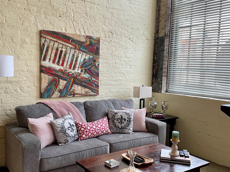1st image of 920 Poeyfarre St APT 117