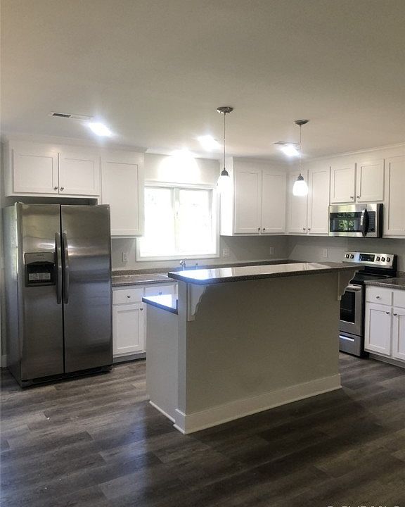 2nd image of 2632 N Stedman Dr