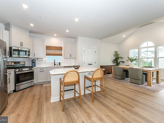 3rd image of 603 Martins Creek Dr