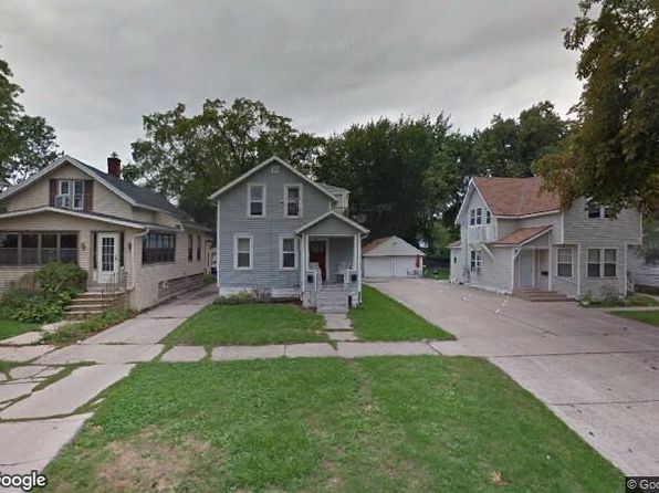 334 S Van Buren St