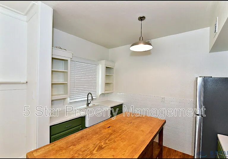 2906 Wheeling Ave — Photo 14