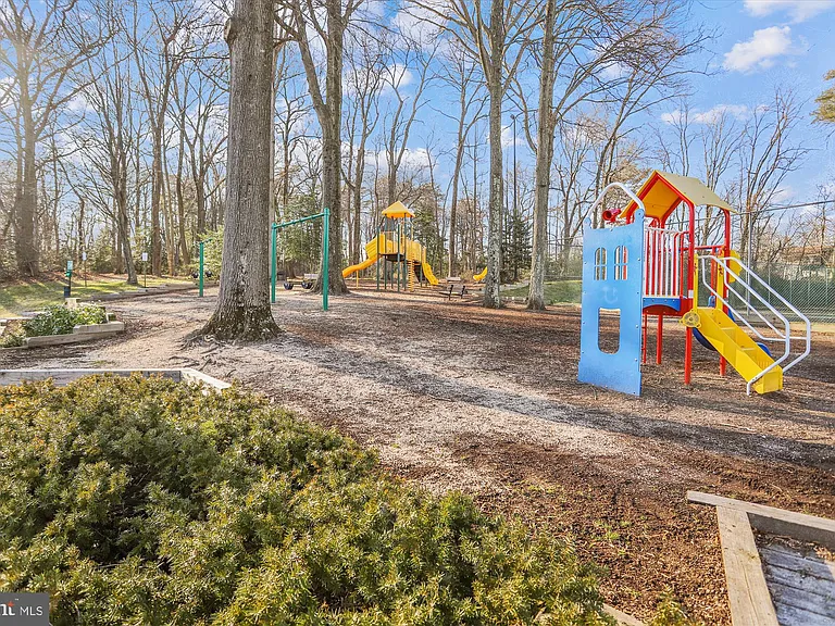 3512 Old Crown Dr — Photo 30