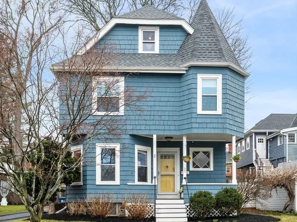 36 Chester St, Melrose, MA 02176