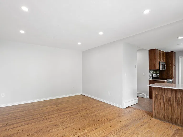 3570 S Hillcrest Dr — Photo 13