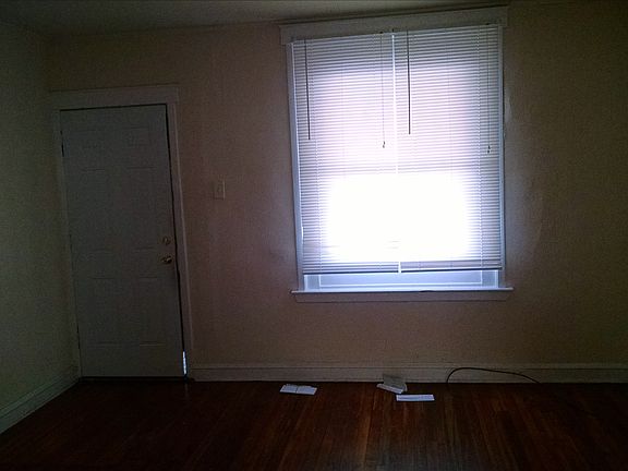 5th image of 1806 E Thayer St