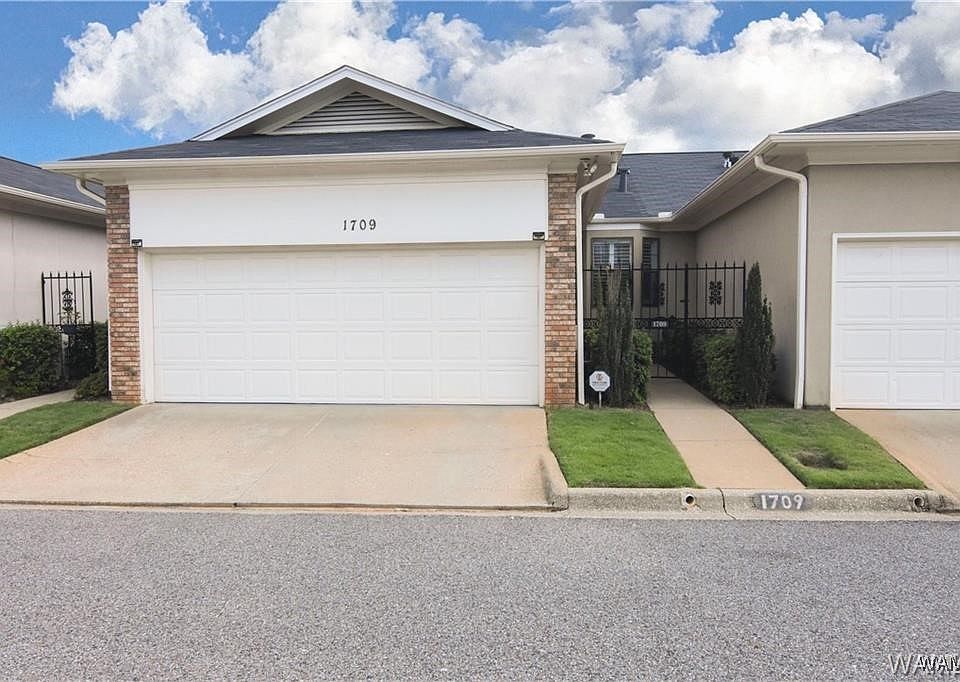 1st image of 1709 Dauphine Dr