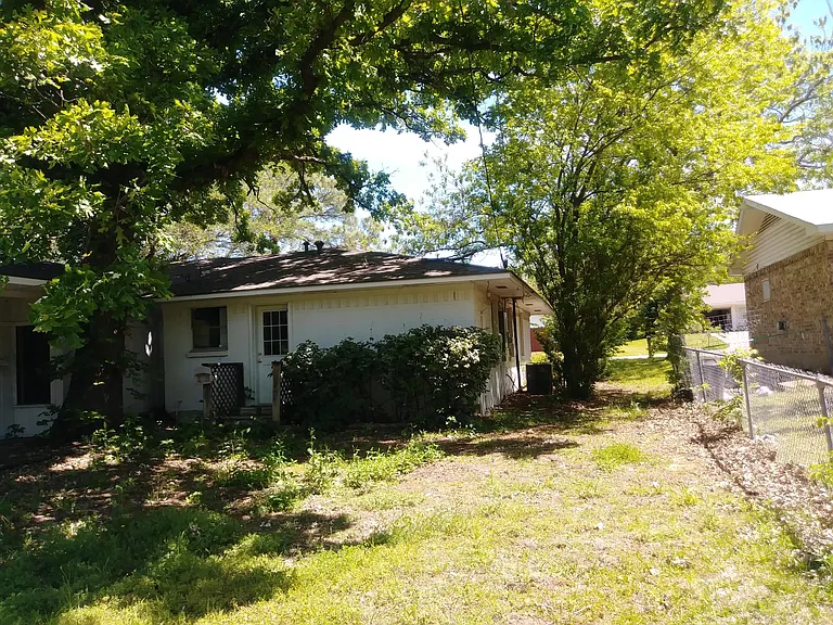 201 Brookhaven Ter — Photo 12