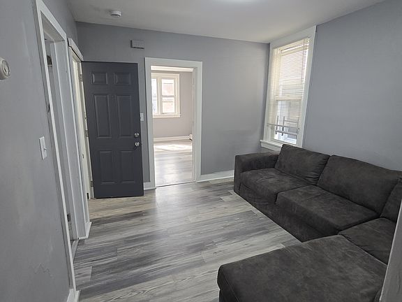 3rd image of 132 Randolph Ave #2