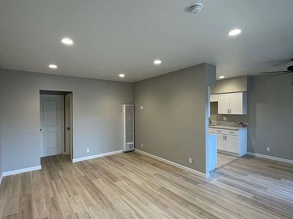 2nd image of 1421 College View Dr APT 25