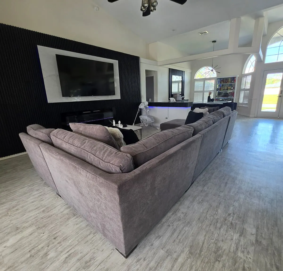 4 bed, 2601 sqft, $4,700 — Photo 4