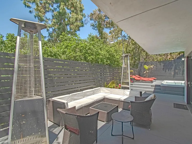 1881 Mount Olympus Dr — Photo 19