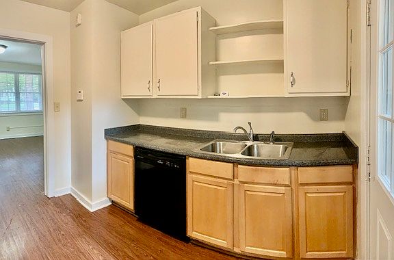 Kitchen with Dishwasher