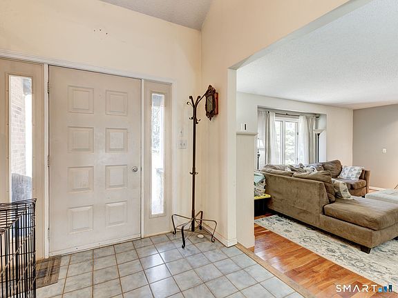 3rd image of 167 Mill Hill Road