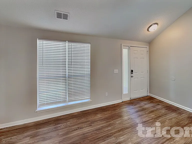 3365 Prescott Pl NW — Photo 2