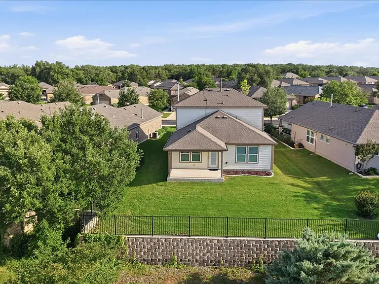 816 Hamilton Ln — Photo 36