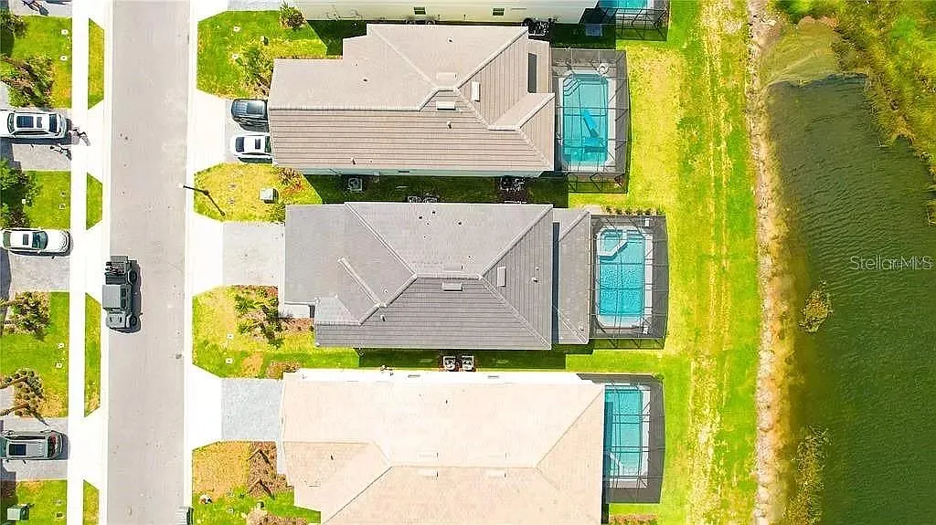 5 bed, 5.5 bath, 2679 sqft, $3,250 — Photo 2