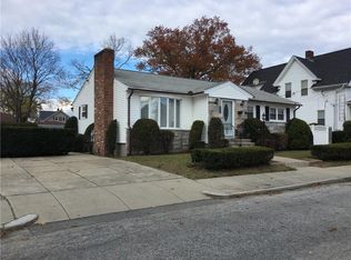 33 Manhattan St, Providence, RI 02904