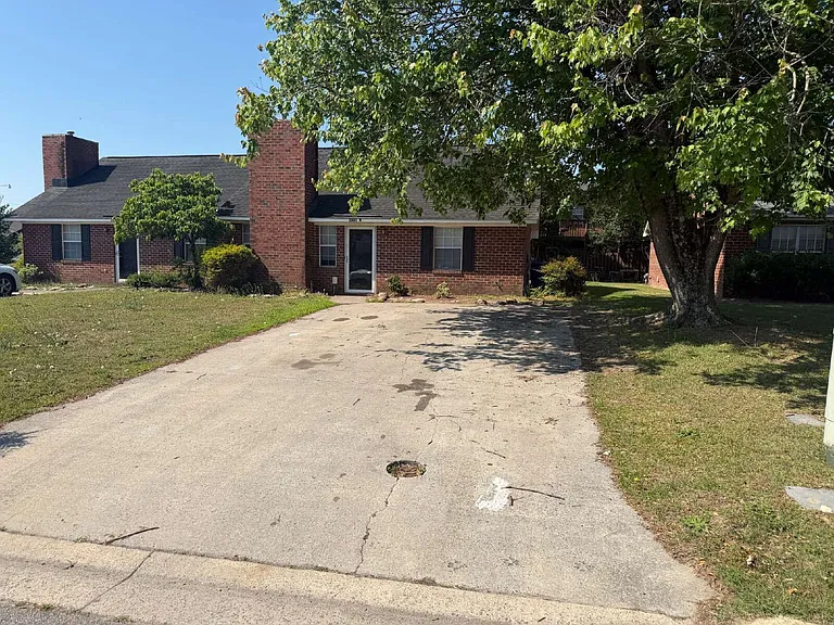2601 Richard Dr #B — Photo 2