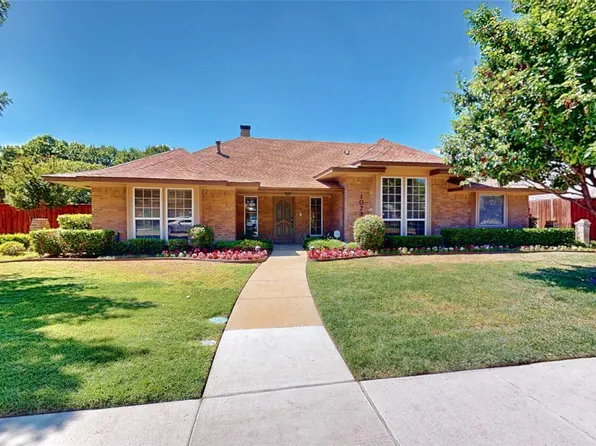 1023 Hampshire Ln, Carrollton, TX 75007