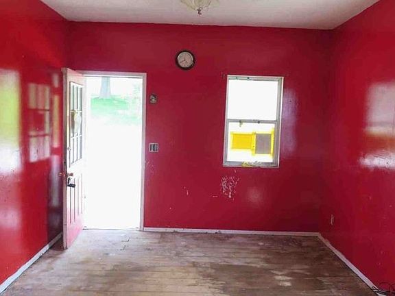Additional Living Room