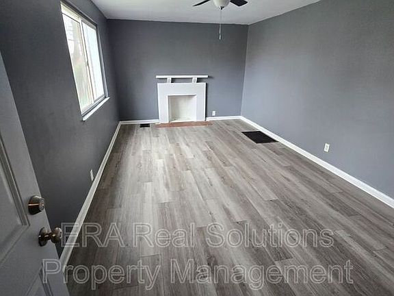 5th image of 375 S Chase Ave #A