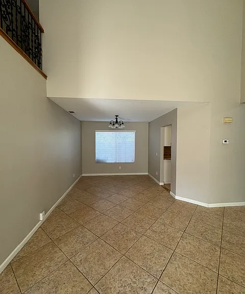 7878 Pineridge Ct — Photo 5